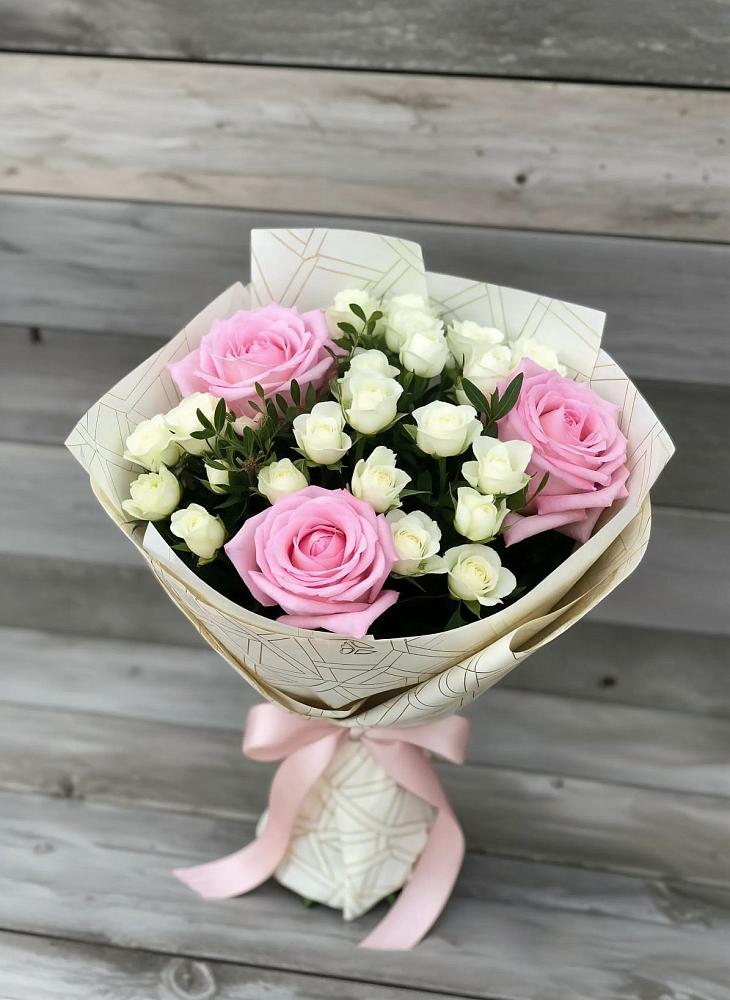 Букет цветов из: Розы в Доры