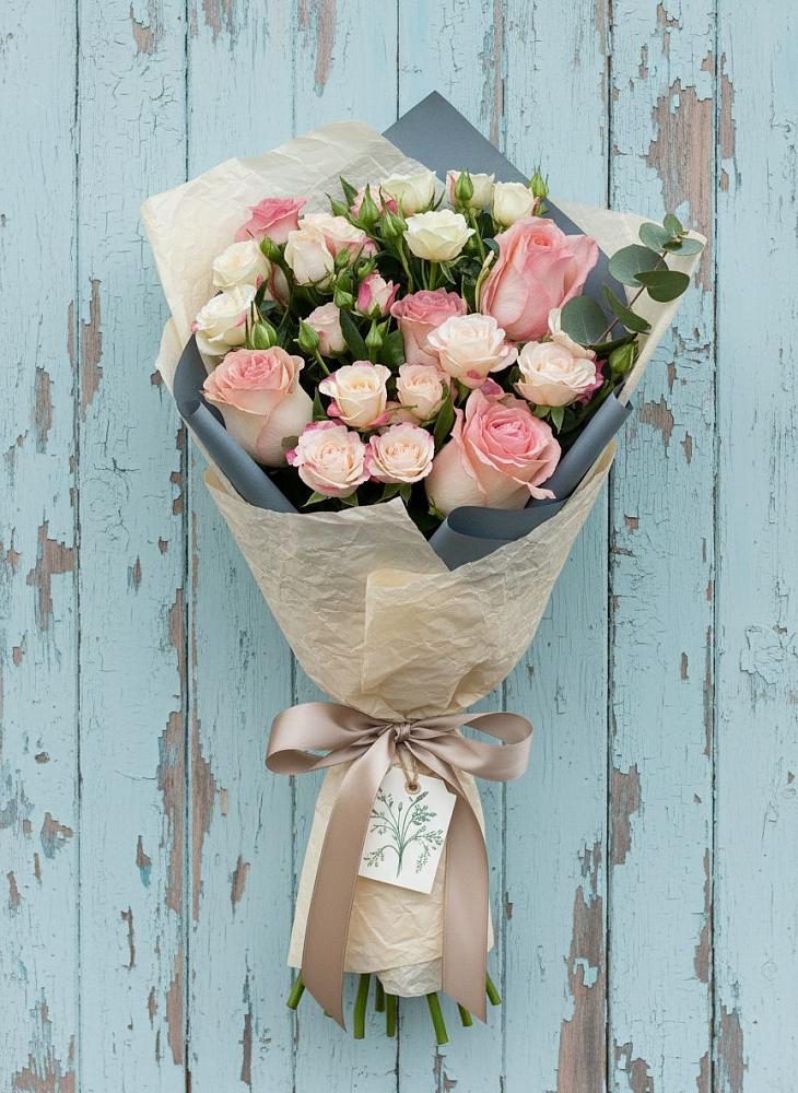 Букет цветов из: Розы в Доры