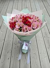 Букет цветов из:  Альстромерии #REPLACE_PRED# Доры