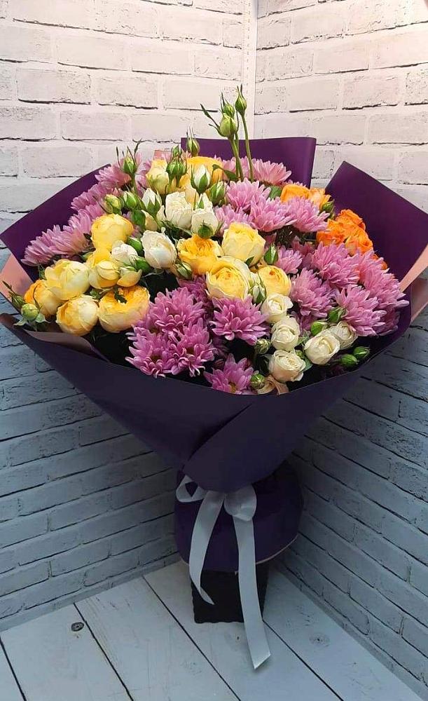Букет цветов из: Хризантемы и Розы в Доры