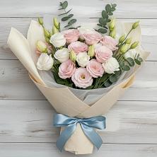 Букет цветов из:  Лизиантусы в Доры