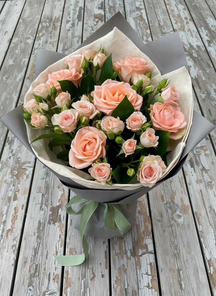 Букет цветов из: Розы в Доры