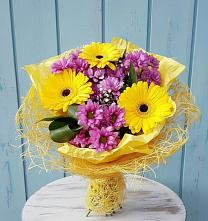 Букет цветов из:  Хризантемы и Герберы в Доры