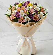 Букет цветов из:  Альстромерии в Доры