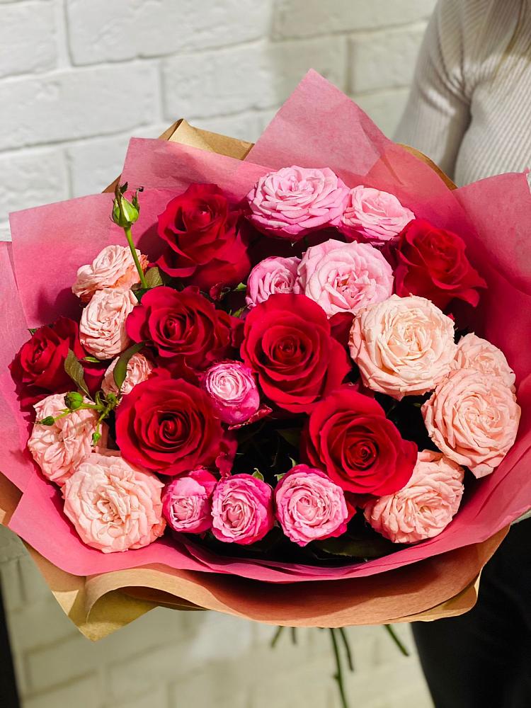 Букет цветов из: Розы в Доры