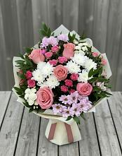Букет цветов из:  Альстромерии, Гвоздики, Розы и Хризантемы в Доры