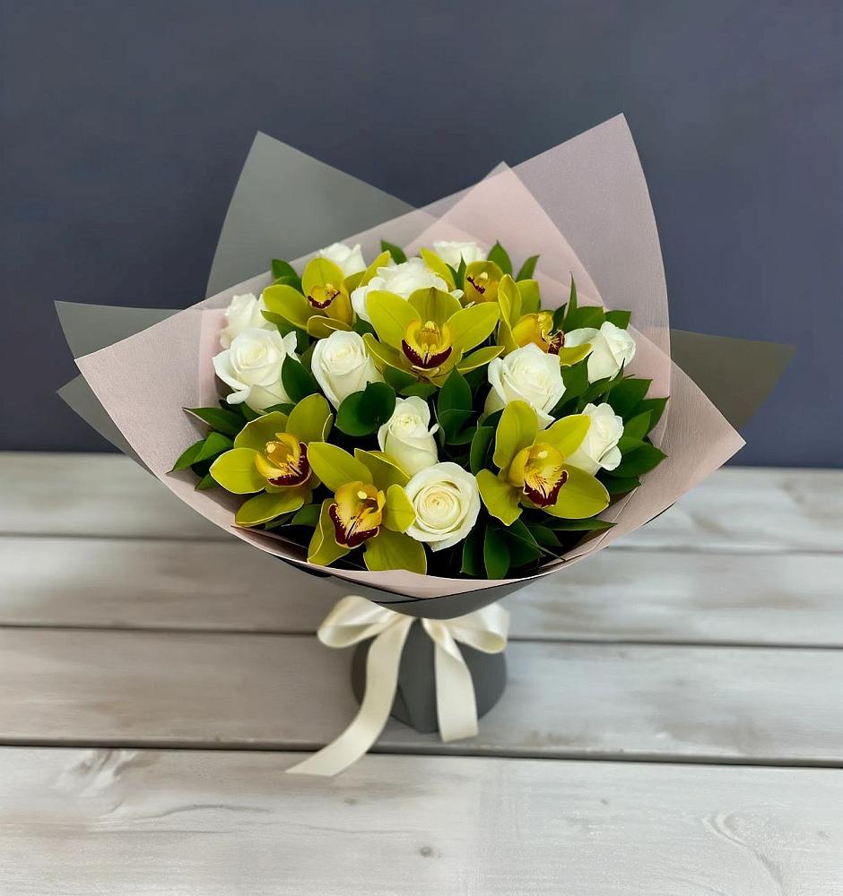 Букет цветов из: Орхидеи и Розы в Доры