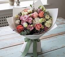 Букет цветов из:  Розы, Лизиантусы и Гвоздики #REPLACE_PRED# Доры