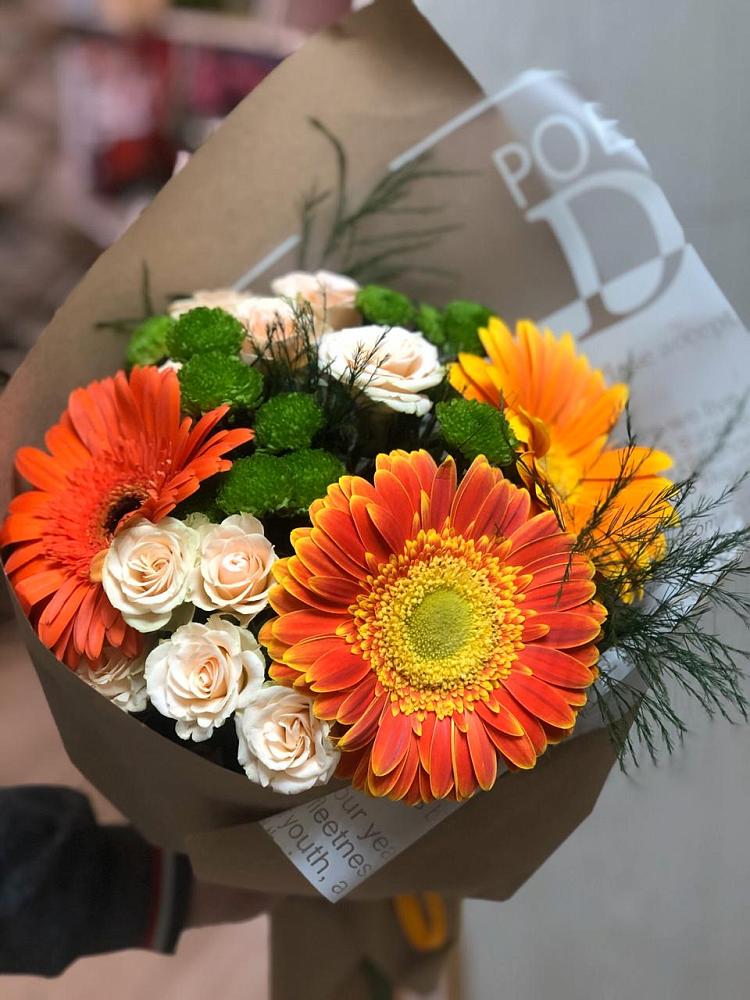 Букет цветов из: Герберы, Хризантемы и Розы в Доры