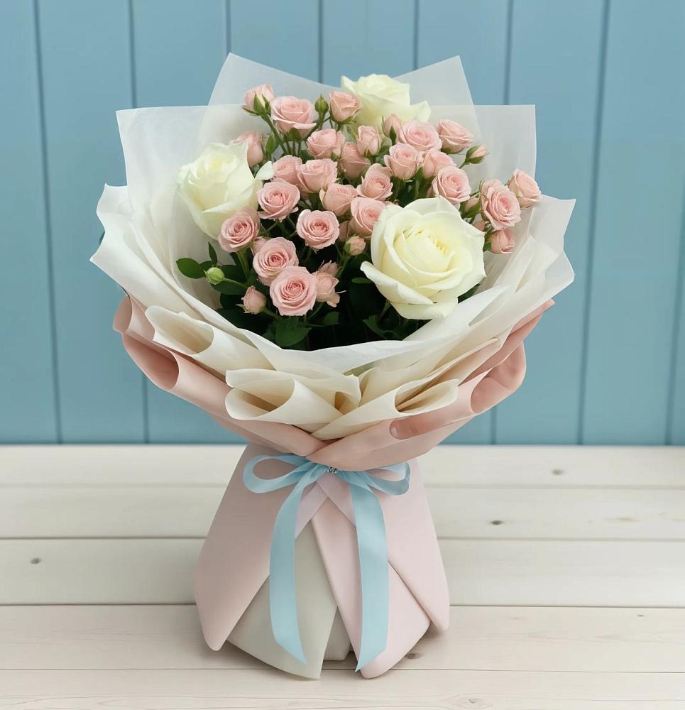 Букет цветов из: Розы в Доры