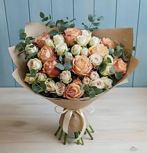 Букет цветов из:  Альстромерии и Розы в Доры